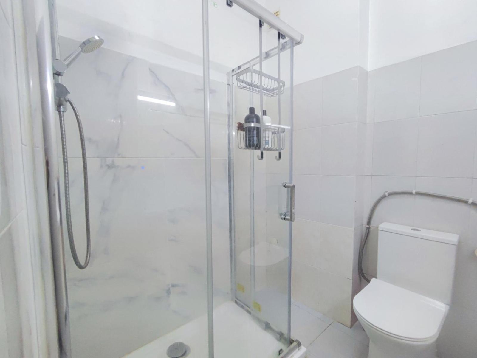 אודיבלאס Laxuries Room For Rent מראה חיצוני תמונה